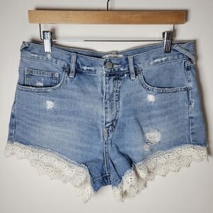 Free People Crochet Trim Denim Shorts Size 29 | Boho Summer Beachwear